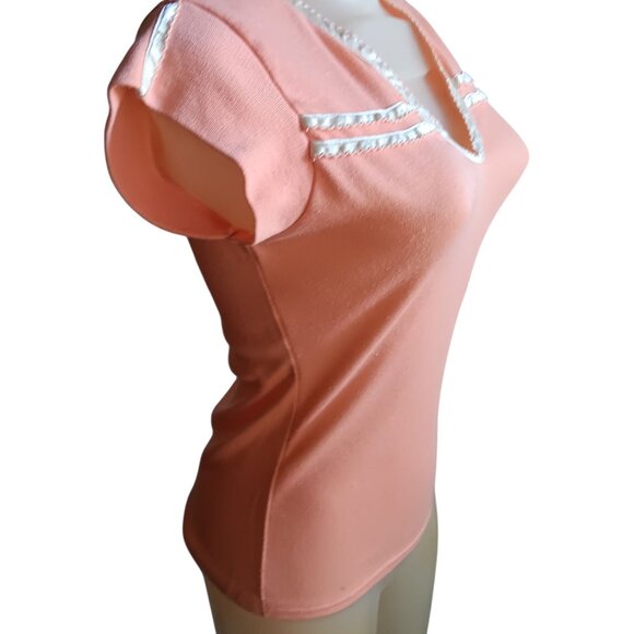 Vintage T-shirt Small 1980's Peach Blouse Disco Women's Satin Trimmed V-Neck - Picture 3 of 8